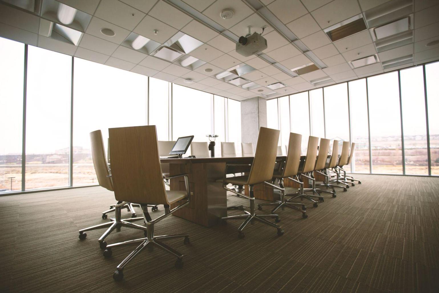 Program pembelajaran analisis keuangan mendalam